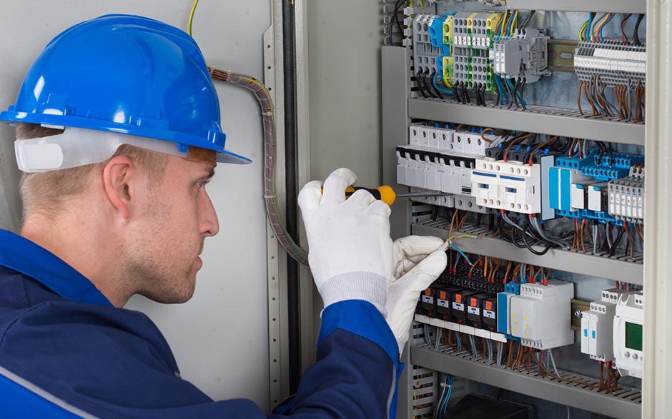 prix électricien Paris 13
